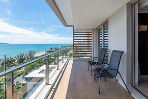 Sanya Seacube Holiday Hotel