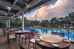Sanya Seacube Holiday Hotel
