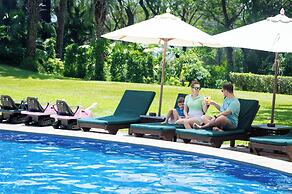 Sanya Seacube Holiday Hotel