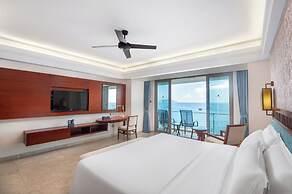 Sanya Seacube Holiday Hotel