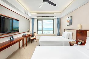Sanya Seacube Holiday Hotel