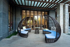 Sanya Seacube Holiday Hotel