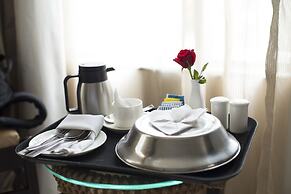 Mint City Center Suites