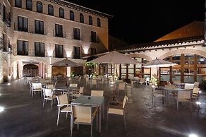 Hotel Cienbalcones