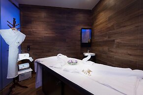 Bayat Hotels
