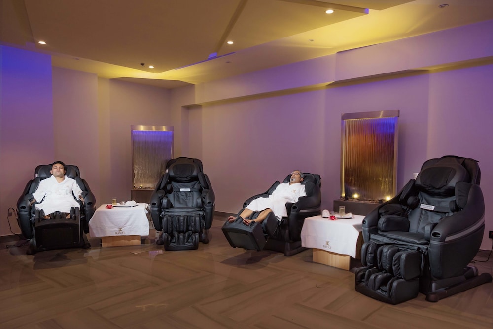 Bayat Hotels