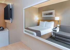 StayEasy Century City