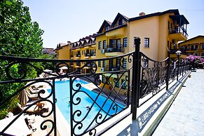 T & G Apartments