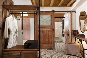 Elakati Luxury Boutique Hotel -Adults Only
