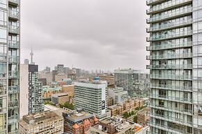 Bright Sub-Penthouse on Bay St