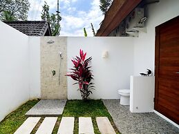 Villa Candi Kecil Tiga by Villa Finder