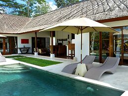 Villa Candi Kecil Tiga by Villa Finder