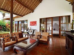 Villa Candi Kecil Tiga by Villa Finder