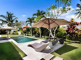 Villa Candi Kecil Tiga by Villa Finder