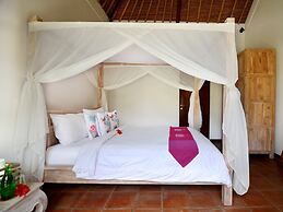 Villa Candi Kecil Tujuh by Villa Finder