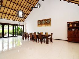 Villa Candi Kecil Tujuh by Villa Finder