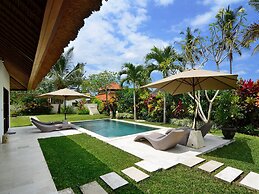 Villa Candi Kecil Tujuh by Villa Finder