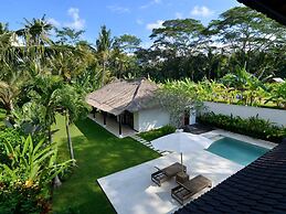 Villa Candi Kecil Tujuh by Villa Finder