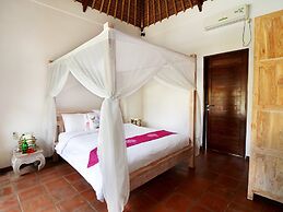 Villa Candi Kecil Tujuh by Villa Finder