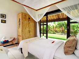 Villa Candi Kecil Tujuh by Villa Finder