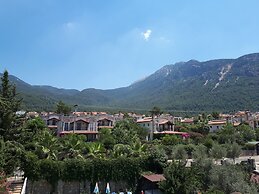 Everest Apart Hotel