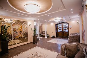 Aristocrat Hotel