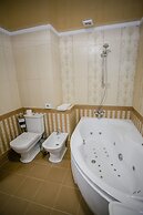 Aristocrat Hotel