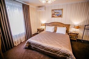 Aristocrat Hotel