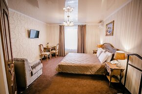 Aristocrat Hotel