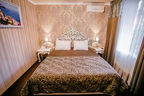 Aristocrat Hotel