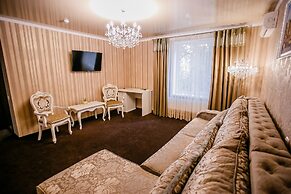 Aristocrat Hotel