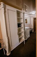 Aristocrat Hotel