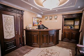 Aristocrat Hotel