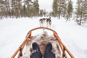 Star Arctic Hotel & Activities