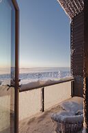 Star Arctic Hotel & Activities