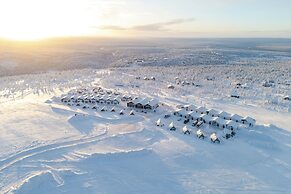 Star Arctic Hotel & Activities
