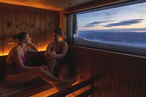 Star Arctic Hotel & Activities