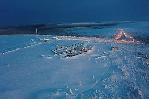 Star Arctic Hotel & Activities