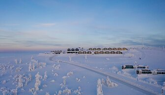Star Arctic Hotel & Activities