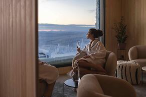 Star Arctic Hotel & Activities