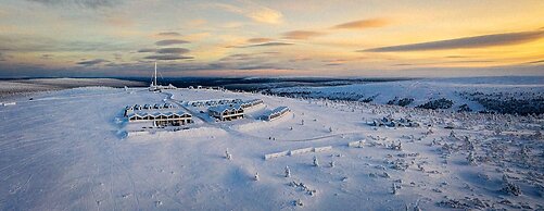 Star Arctic Hotel & Activities
