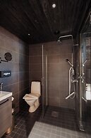 Star Arctic Hotel & Activities