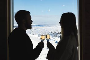 Star Arctic Hotel & Activities
