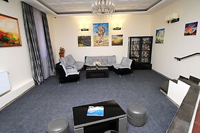 villa old sololaki