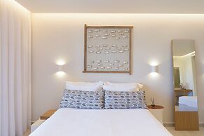18 Grapes Hotel