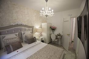 Hostal Boutique Palace - Adults Only