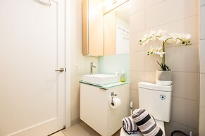 QuickStay - Ultra Luxury on Front St. (Union Station)