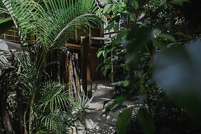La Maison Eco House & Rooms