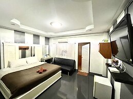 Nuttasit Apartment