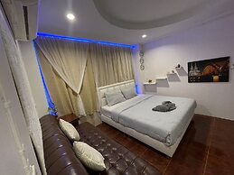 Nuttasit Apartment